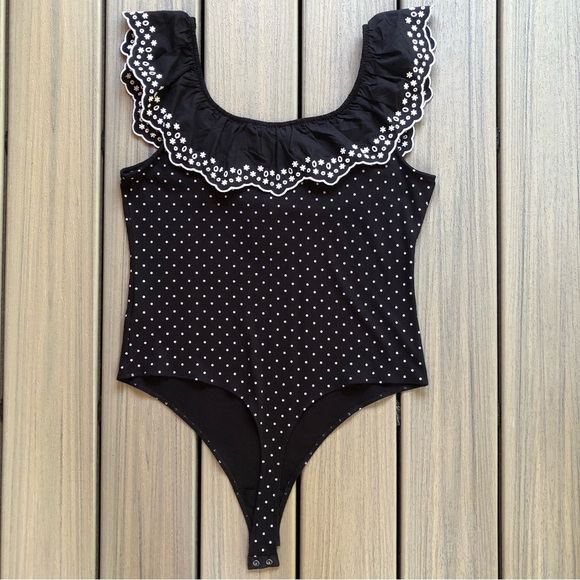 NWT LC Lauren Conrad Black & White Sleeveless Floral Embroidered Bodysuit Sz XL - Picture 2 of 8